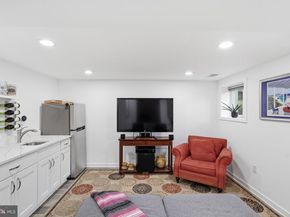 445 Kenyon Street NW, Washington DC 20010