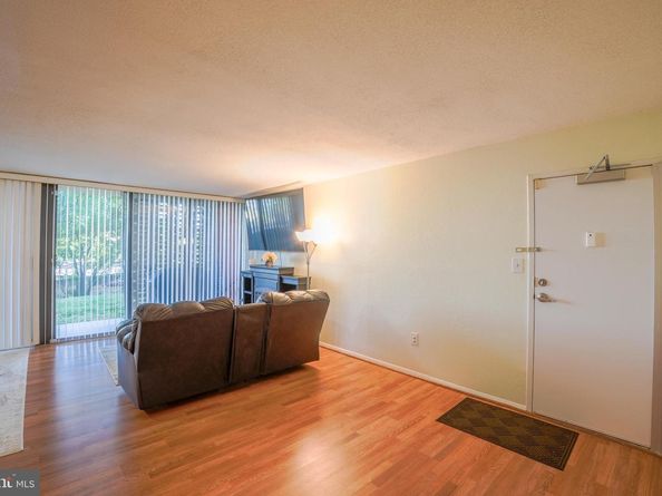 12 S Van Dorn Street 104, Alexandria VA 22304