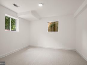 5026 Cathedral Avenue NW, Washington DC 20016