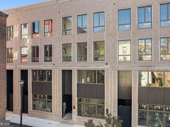 1102 Cypress Street, Philadelphia PA 19107