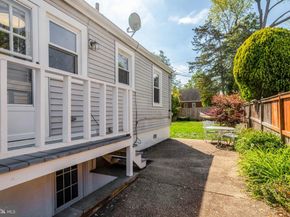 2850 Brook Drive, Falls Church VA 22042