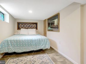2850 Brook Drive, Falls Church VA 22042