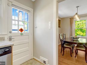2850 Brook Drive, Falls Church VA 22042
