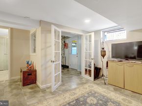 2850 Brook Drive, Falls Church VA 22042