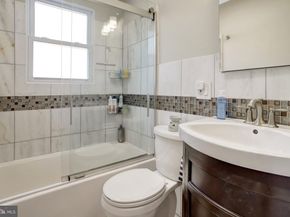 2850 Brook Drive, Falls Church VA 22042
