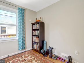 2850 Brook Drive, Falls Church VA 22042