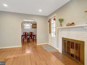 2850 Brook Drive, Falls Church VA 22042