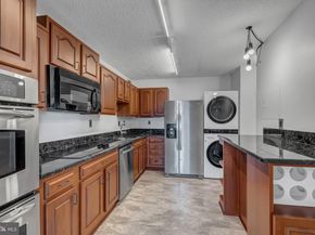 307 Yoakum Parkway 1722, Alexandria VA 22304
