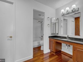 307 Yoakum Parkway 1722, Alexandria VA 22304