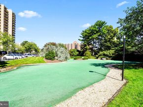 307 Yoakum Parkway 1722, Alexandria VA 22304