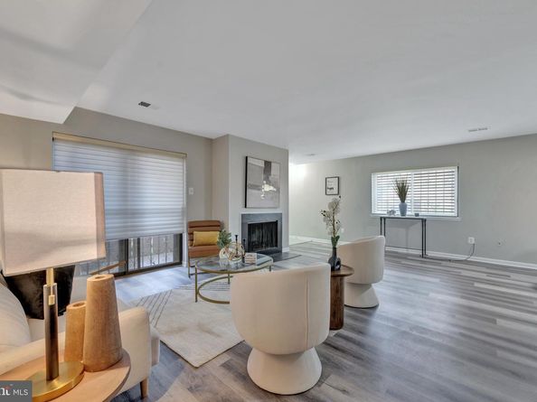 3436 Summit Court NE 3436, Washington DC 20018