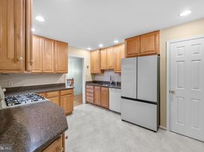 410 Victoria Court NW, Vienna VA 22180