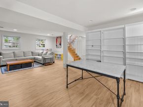 410 Victoria Court NW, Vienna VA 22180