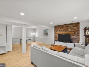 410 Victoria Court NW, Vienna VA 22180