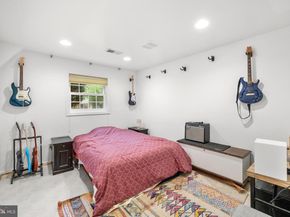 410 Victoria Court NW, Vienna VA 22180