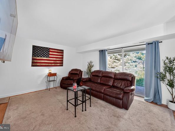 2821 Kalmia Lee Court 302, Falls Church VA 22042
