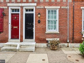 718 Bradford Alley, Philadelphia PA 19147