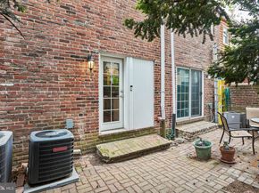 718 Bradford Alley, Philadelphia PA 19147