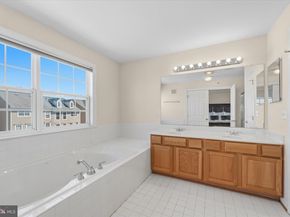 2499 Curie 111, Herndon VA 20171