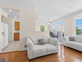2499 Curie 111, Herndon VA 20171