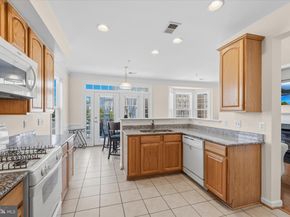 2499 Curie 111, Herndon VA 20171