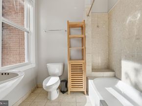 706 12TH Street NE, Washington DC 20002