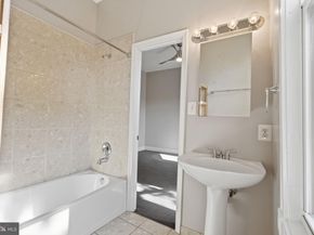 706 12TH Street NE, Washington DC 20002