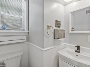 1714 33rd Place SE, Washington DC 20020