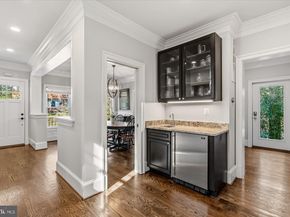 702 Enderby Drive, Alexandria VA 22302