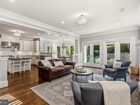 702 Enderby Drive, Alexandria VA 22302