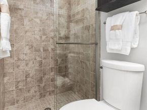 1802-E 9TH Street S, Arlington VA 22204