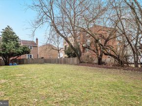 1802-E 9TH Street S, Arlington VA 22204