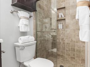 1802-E 9TH Street S, Arlington VA 22204