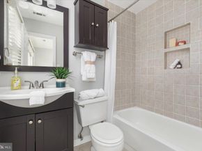 1802-E 9TH Street S, Arlington VA 22204