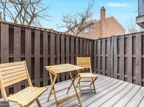 1802-E 9TH Street S, Arlington VA 22204