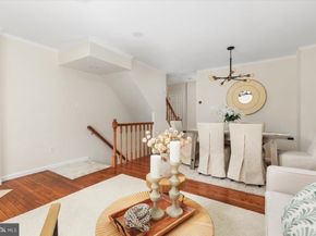 1802-E 9TH Street S, Arlington VA 22204