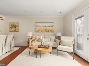 1802-E 9TH Street S, Arlington VA 22204