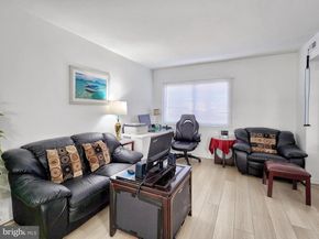 2901 Charing Cross Road 8, Falls Church VA 22042