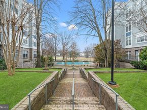 5563 Seminary Road 107, Falls Church VA 22041