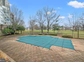 5563 Seminary Road 107, Falls Church VA 22041