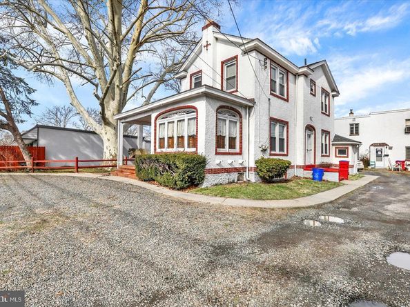 2267 E Farragut Avenue, Bristol PA 19007