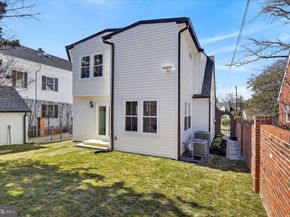 1607 N Glebe Road, Arlington VA 22207