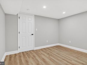 1607 N Glebe Road, Arlington VA 22207