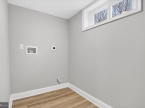 1607 N Glebe Road, Arlington VA 22207