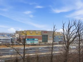 1808 Old Meadow Road 1201, Mclean VA 22102