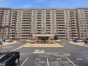 1808 Old Meadow Road 1201, Mclean VA 22102