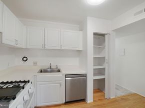 5020 7TH Road S 102, Arlington VA 22204