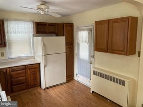 914 Arnold Street, Philadelphia PA 19111