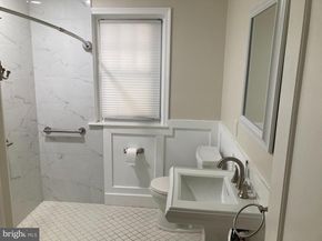 914 Arnold Street, Philadelphia PA 19111