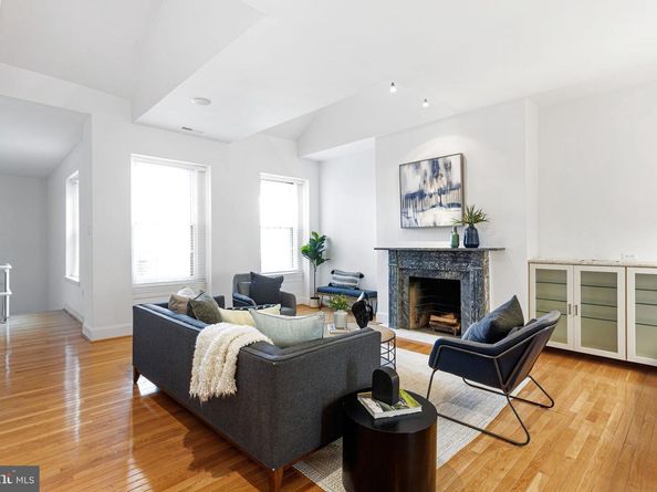 306 S 10TH Street D, Philadelphia PA 19107